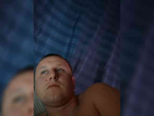 V1K1 Sex Cam Show