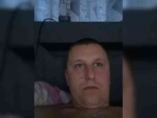 V1K1 Sex Cam Show