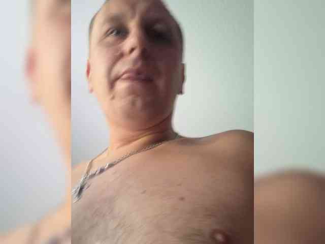 V1K1 Sex Cam Show