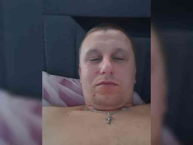 V1K1 Sex Cam Show