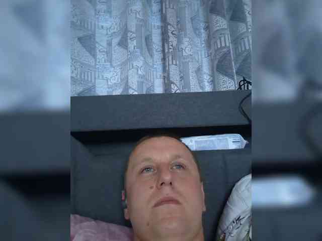 V1K1 Sex Cam Show