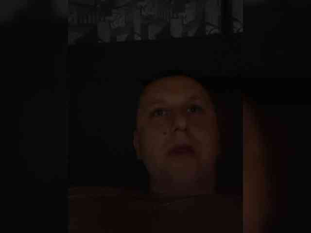 V1K1 Sex Cam Show