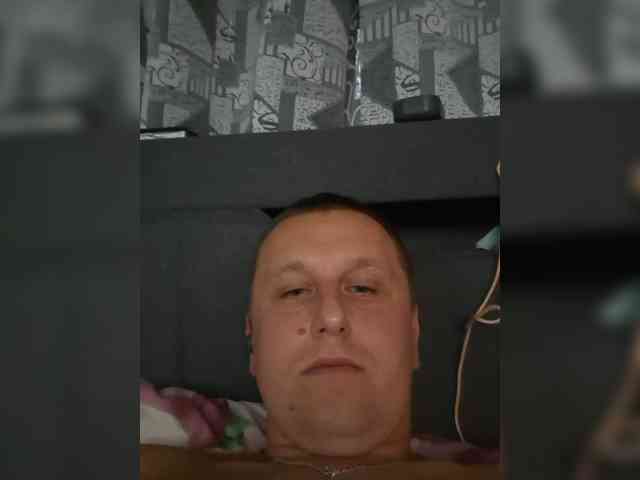 V1K1 Sex Cam Show
