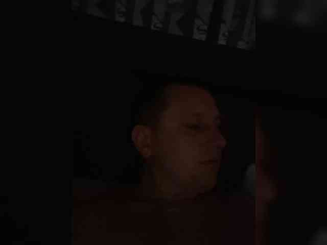 V1K1 Sex Cam Show