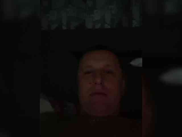 V1K1 Sex Cam Show