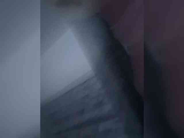 V1K1 Sex Cam Show