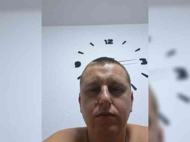 V1K1 Sex Cam Show