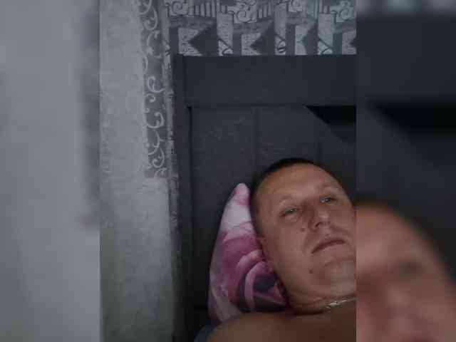 V1K1 Sex Cam Show