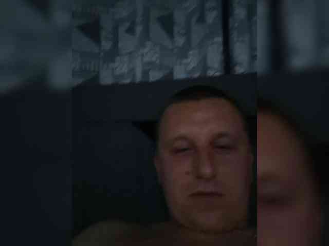 V1K1 Sex Cam Show
