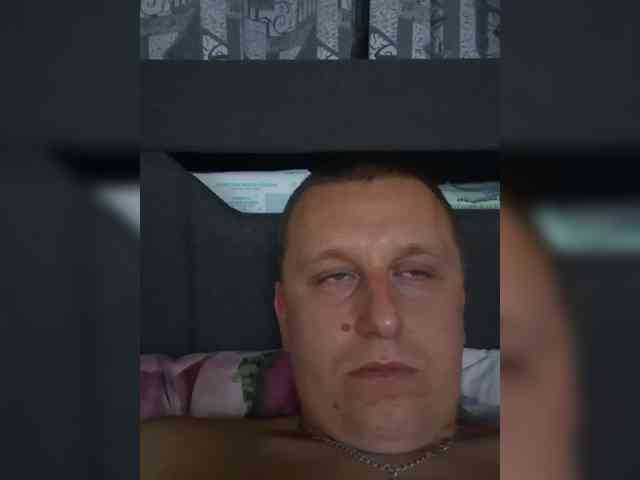 V1K1 Sex Cam Show