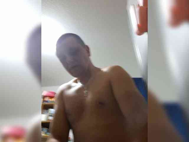 V1K1 Sex Cam Show