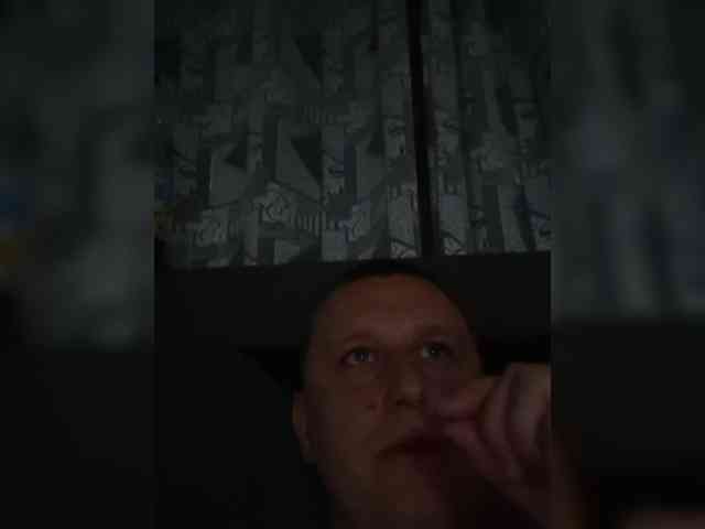 V1K1 Sex Cam Show