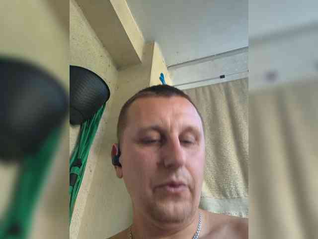 V1K1 Sex Cam Show