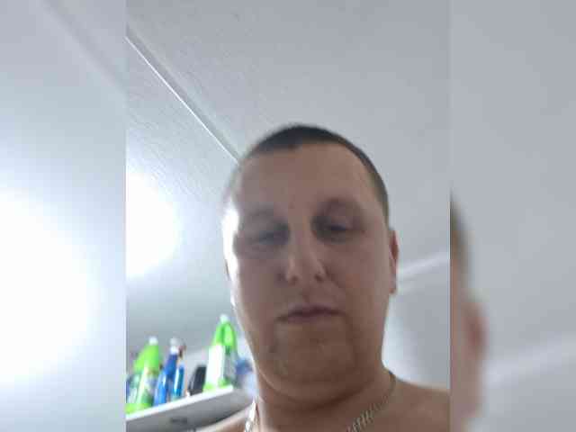 V1K1 Sex Cam Show
