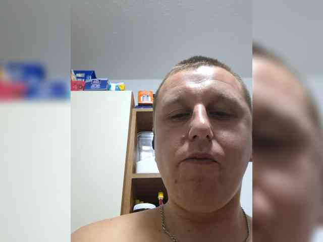 V1K1 Sex Cam Show