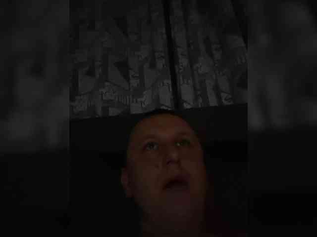 V1K1 Sex Cam Show