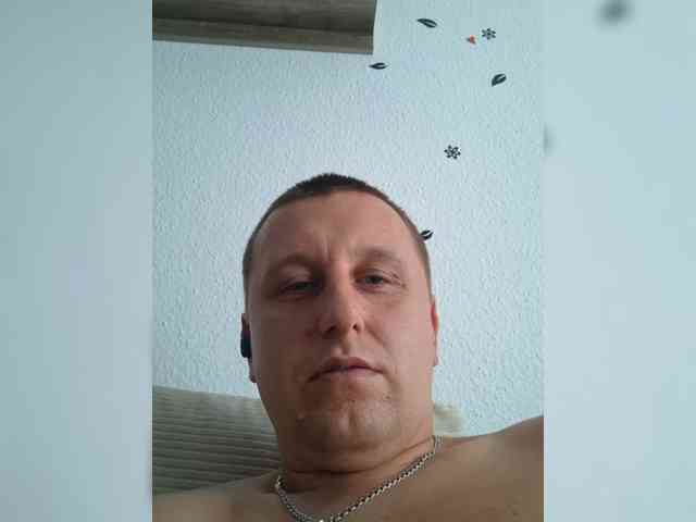 V1K1 Sex Cam Show