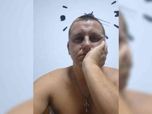V1K1 Sex Cam Show