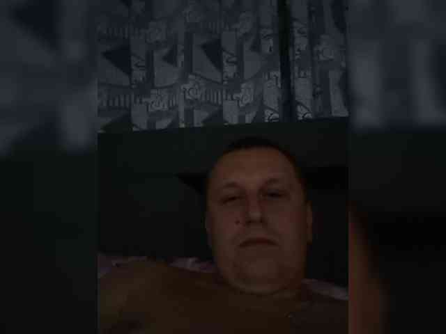 V1K1 Sex Cam Show