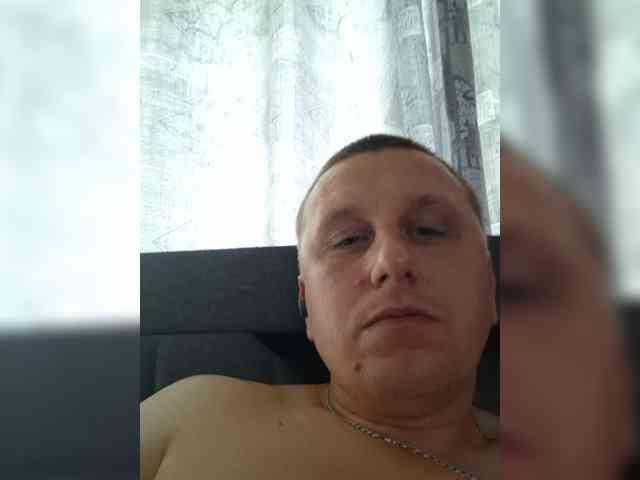 V1K1 Sex Cam Show