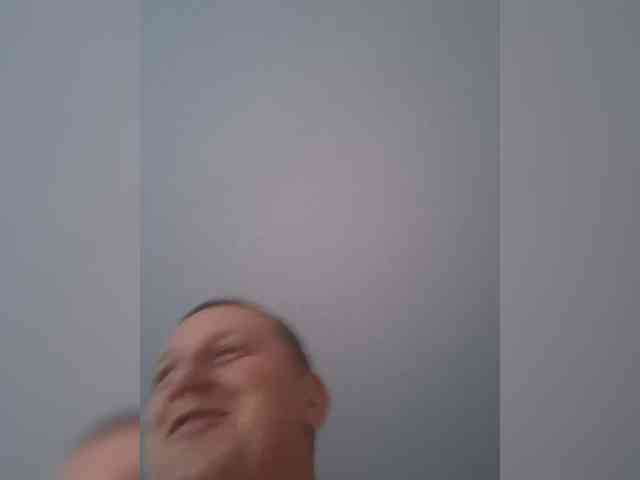 V1K1 Sex Cam Show
