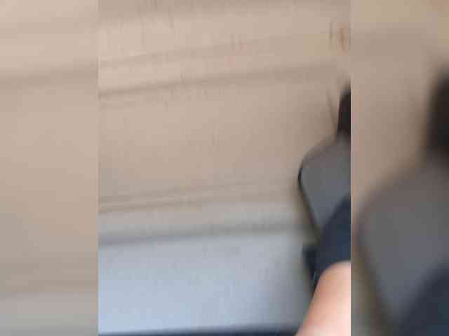 V1K1 Sex Cam Show