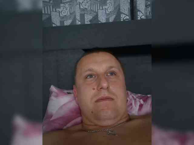 V1K1 Sex Cam Show
