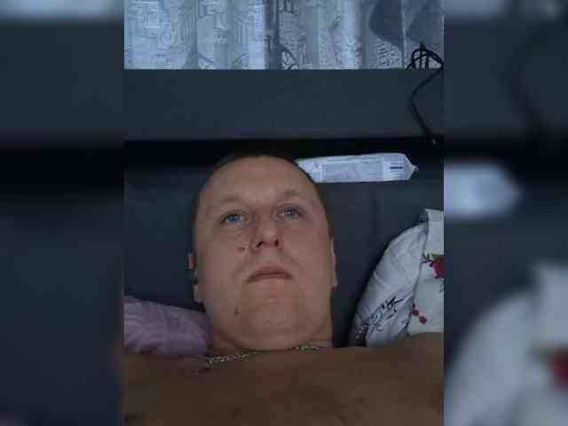 V1K1 Sex Cam Show