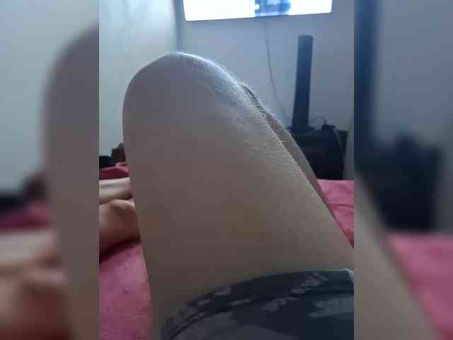 V1K1 Sex Cam Show