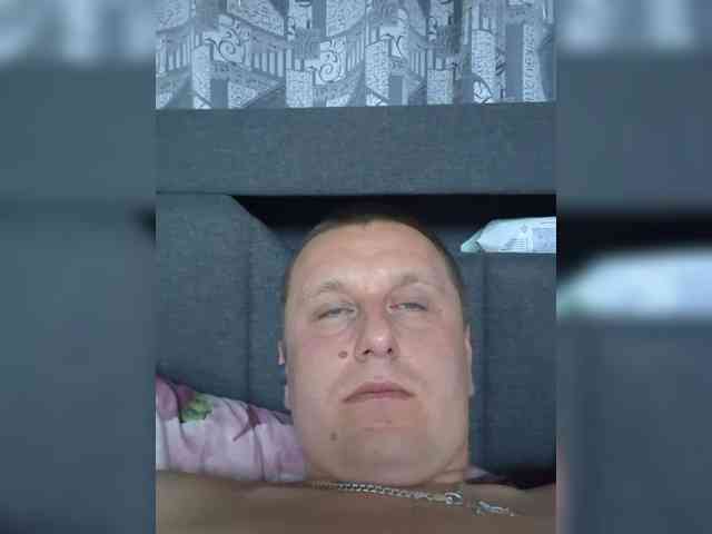 V1K1 Sex Cam Show
