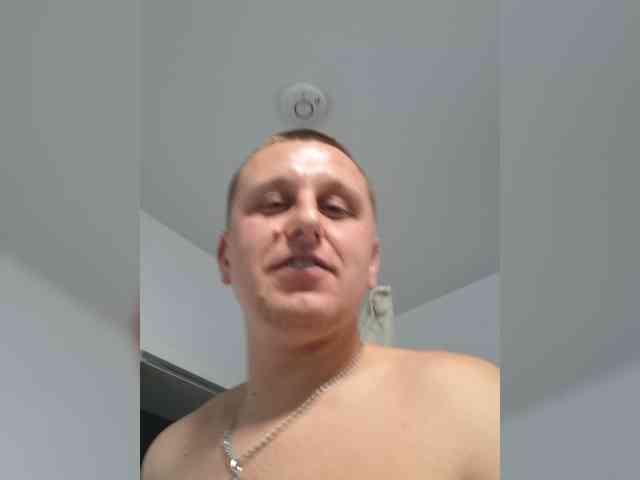V1K1 Sex Cam Show
