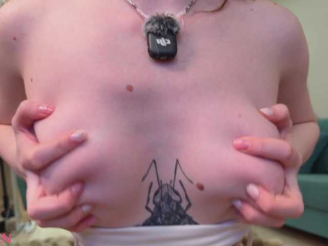 EvaMilly live cam on BongaCams
