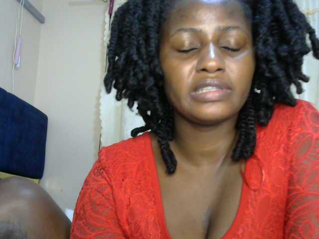Squirt-queen1 live cam on BongaCams