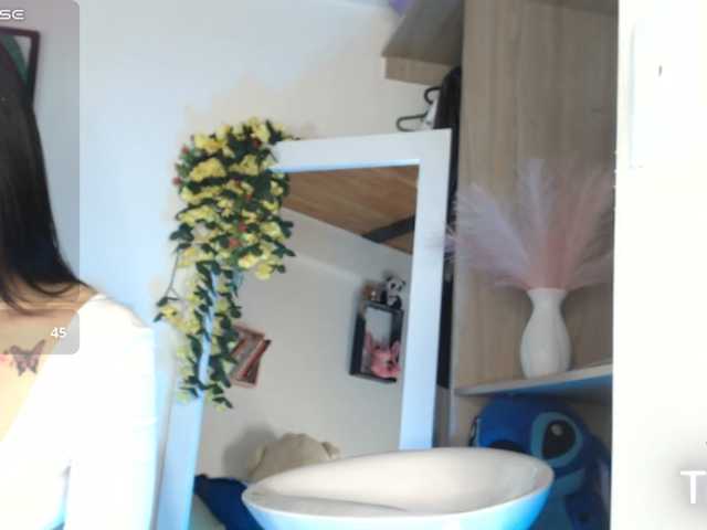 ninnaballak live cam on BongaCams