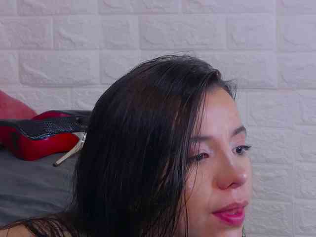 AprilOwen webcam