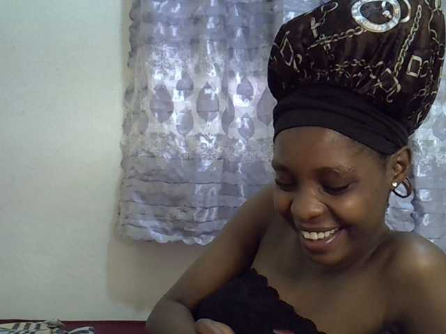 Ebonysly live cam on BongaCams