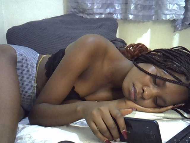 Ebonysly live cam on BongaCams