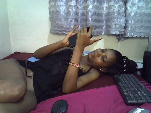 Ebonysly live cam on BongaCams