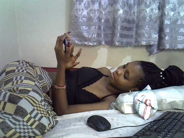 Ebonysly live cam on BongaCams