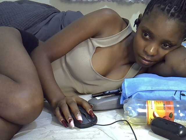 Ebonysly live cam on BongaCams