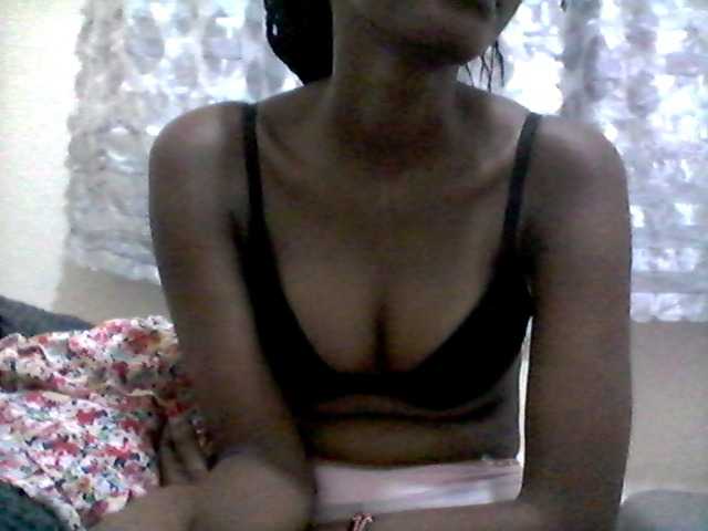 Ebonysly live cam on BongaCams