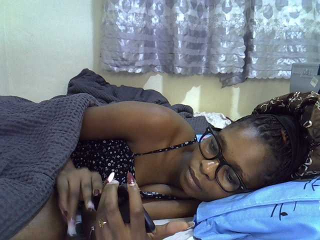 Ebonysly live cam on BongaCams