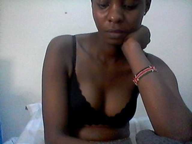 Ebonysly live cam on BongaCams