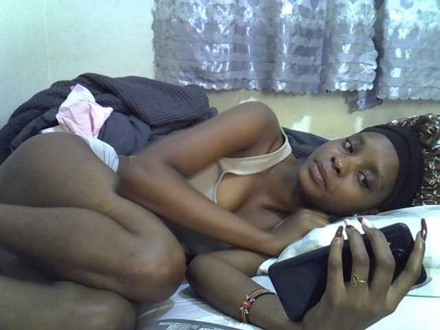 Ebonysly live cam on BongaCams