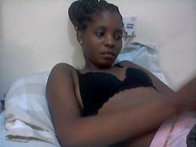 Ebonysly live cam on BongaCams