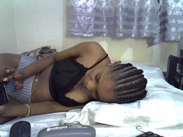 Ebonysly live cam on BongaCams
