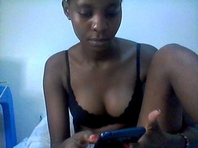 Ebonysly live cam on BongaCams