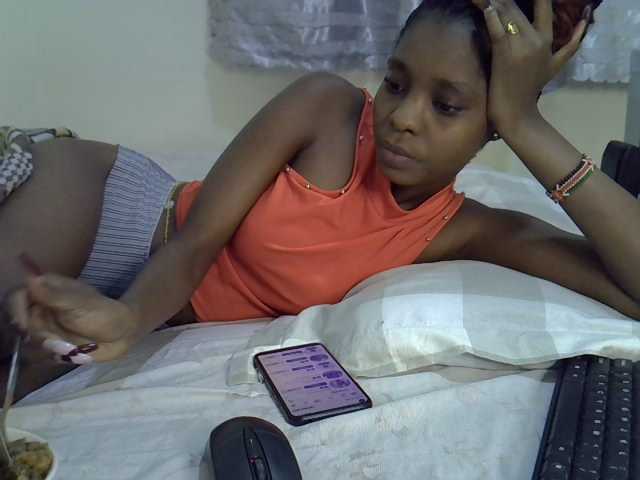 Ebonysly live cam on BongaCams