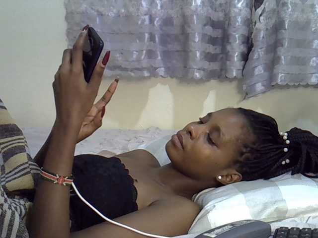 Ebonysly live cam on BongaCams