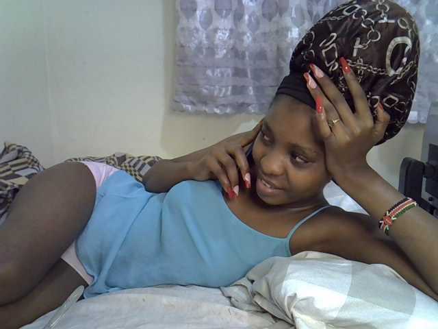 Ebonysly live cam on BongaCams